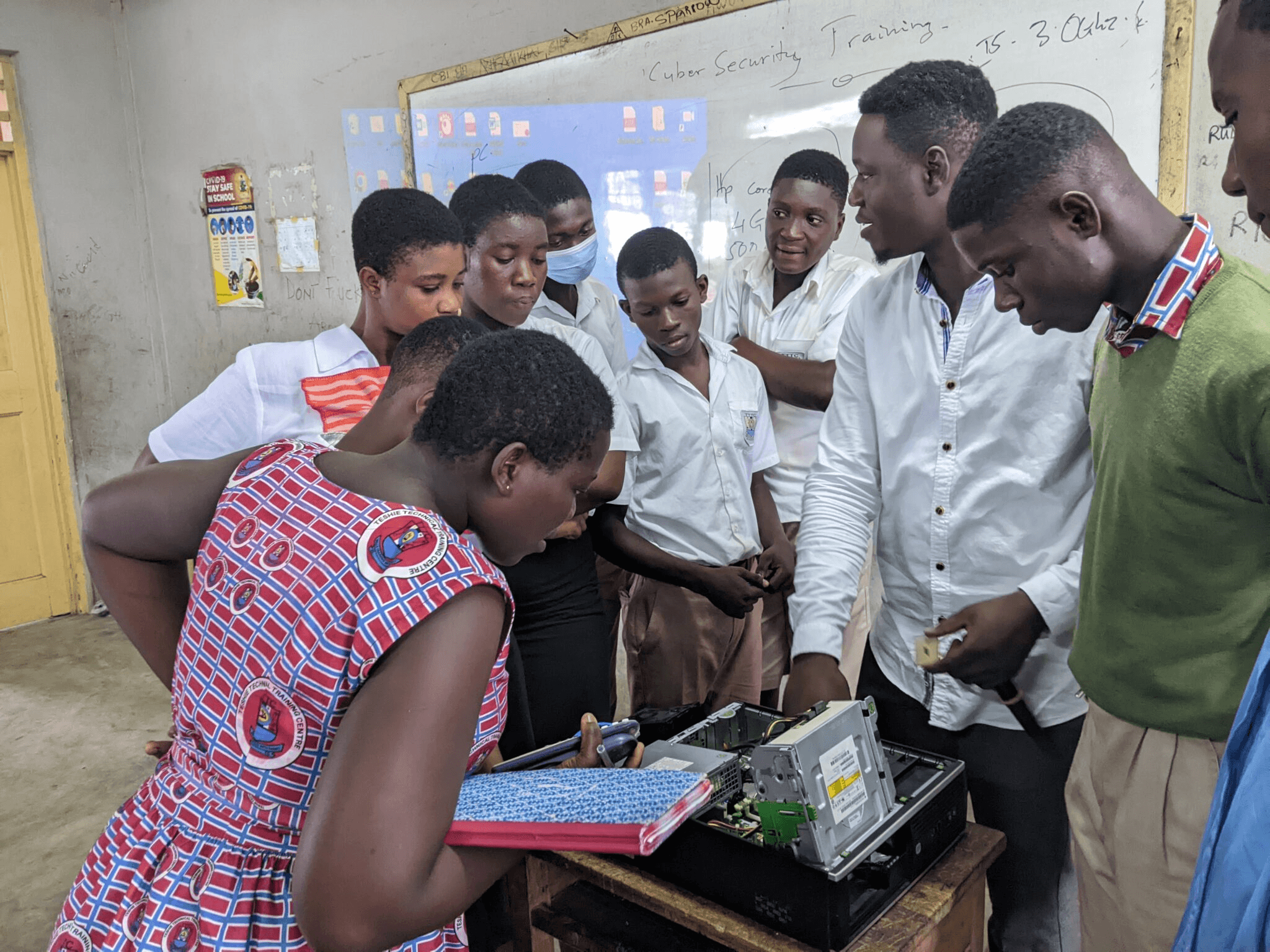 Students learning online safety